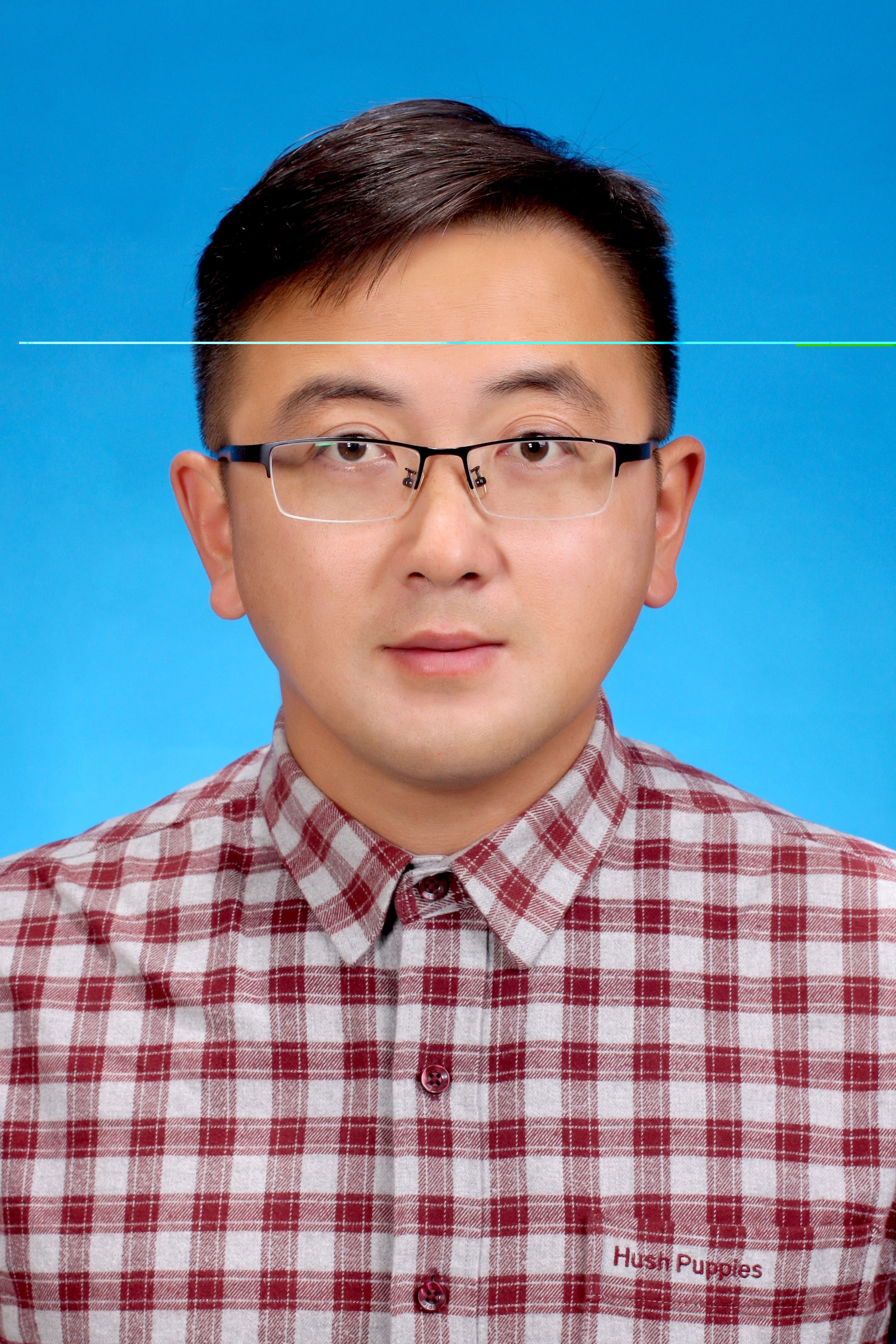 何伟锋.jpg